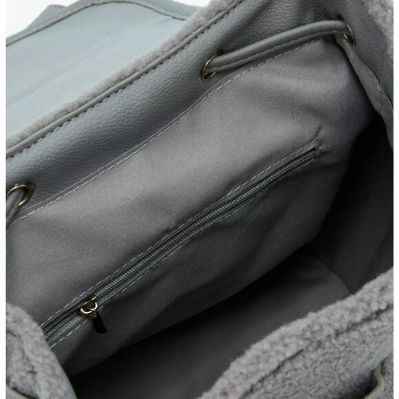 Studio Ghibli® My Neighbor Totoro Sherpa Slouch Mini Backpack - NWT - Picture 4 of 4